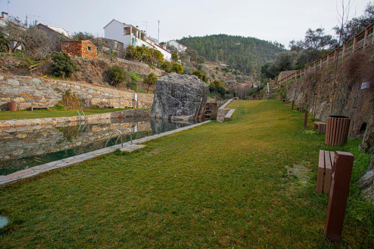 Monte Cerejas Casa de Férias *